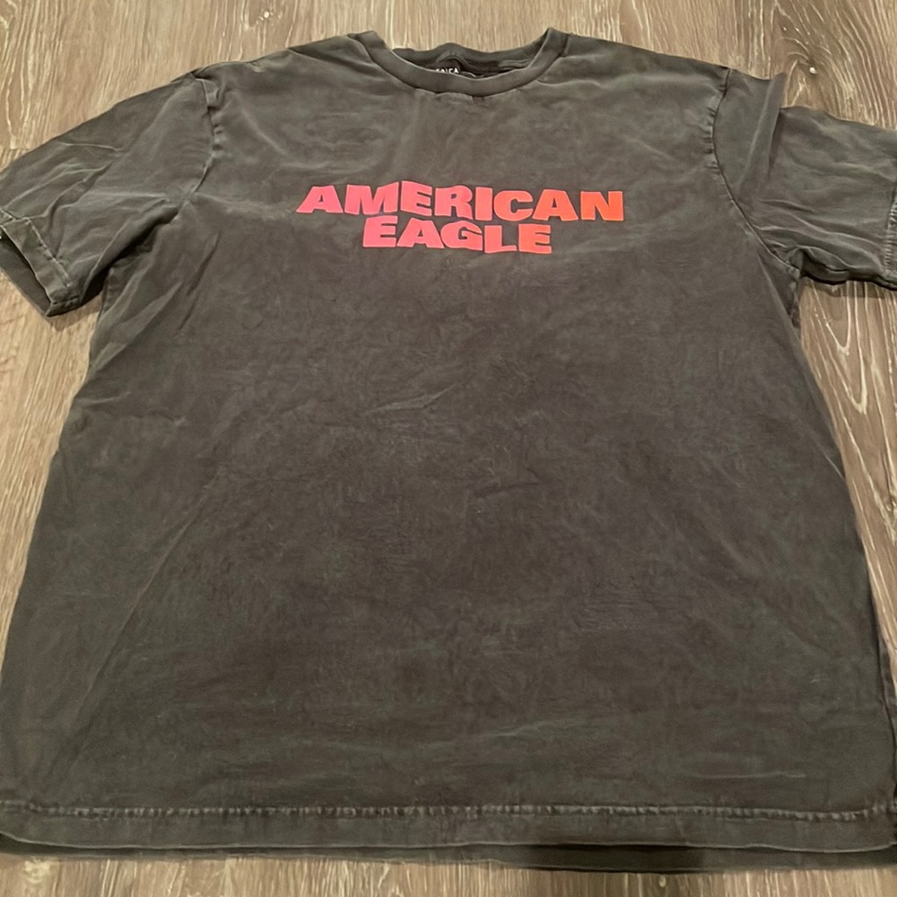 american eagle t-shirt
